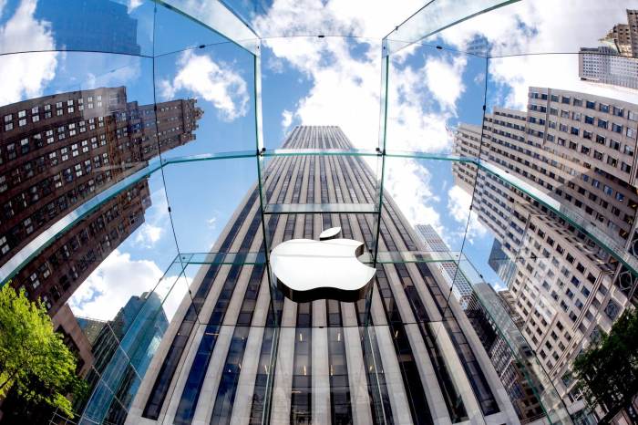 Apple Inc Bets Big on India as it Opens First Flagship Store - Arise News