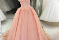 Customized Arabic Evening Dresses Elegant Red Beading Lace Appliques Ball Gowns Quinceanera Dresses Off Shoulder Party Gowns